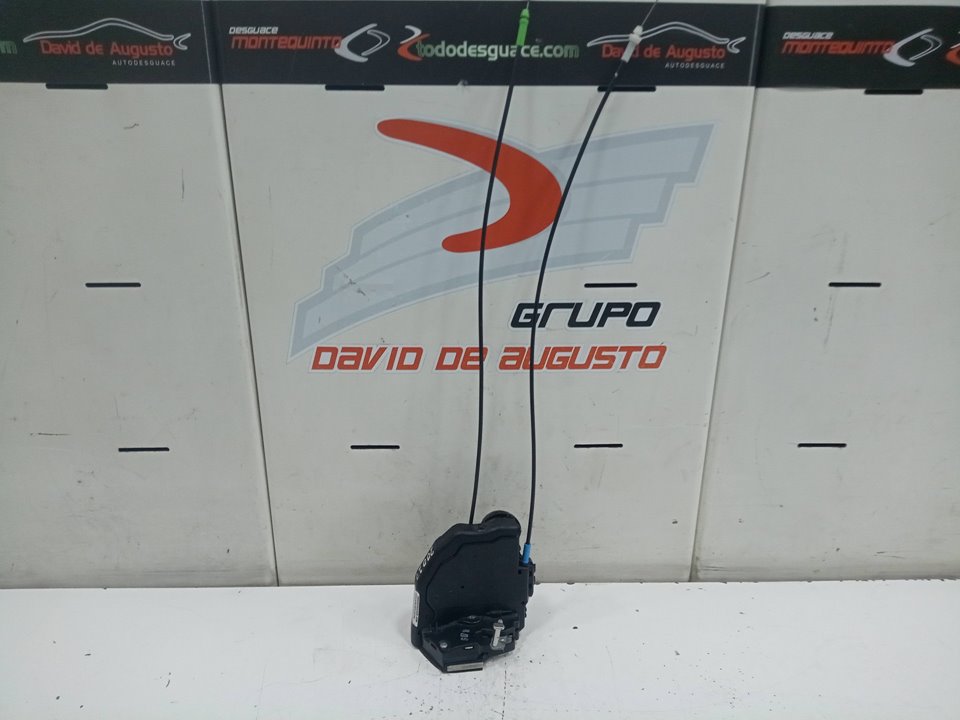 Cerradura puerta delantera derecha toyota yaris fastback (200720