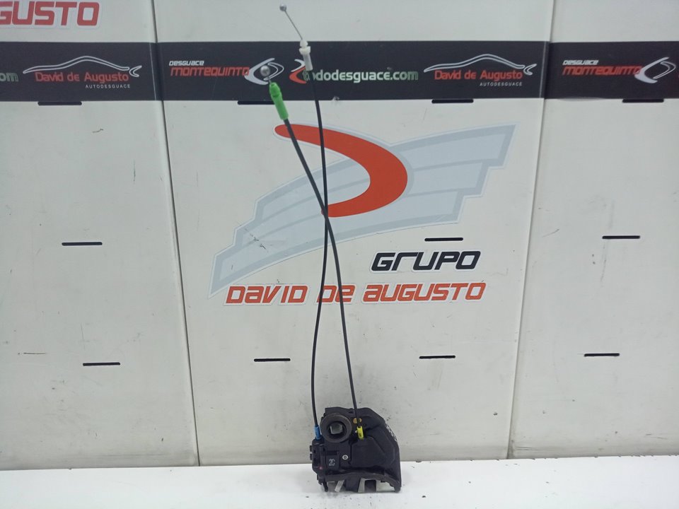 Cerradura puerta delantera derecha toyota yaris fastback (200720