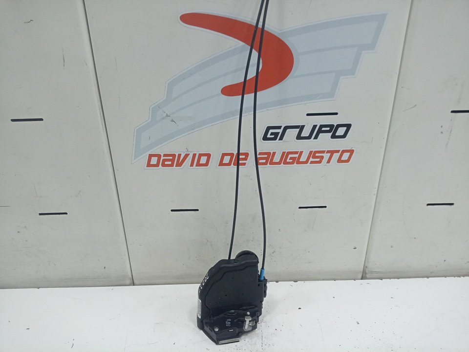 Cerradura puerta delantera derecha toyota yaris fastback (200720
