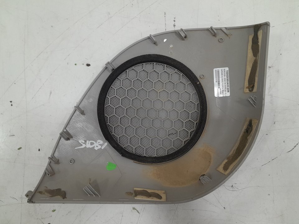 Carcasa altavoz puerta delantera izquierda 