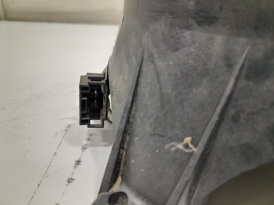 Altavoz delantero derecho 