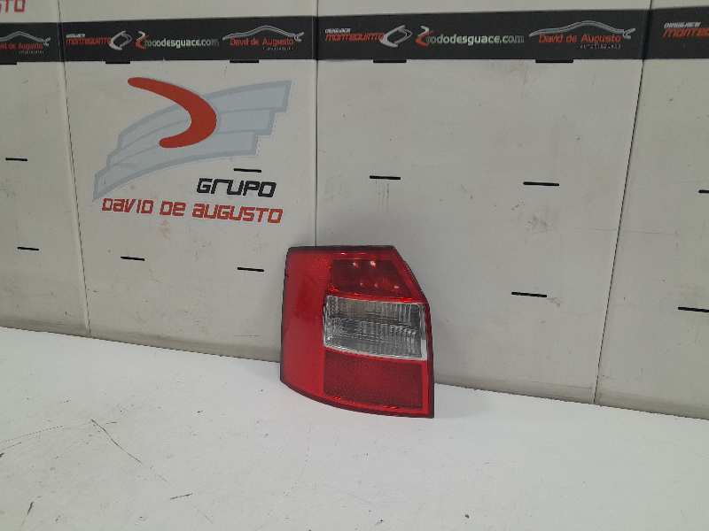 Piloto trasero izquierdo audi a4 avant 1.9 tdi