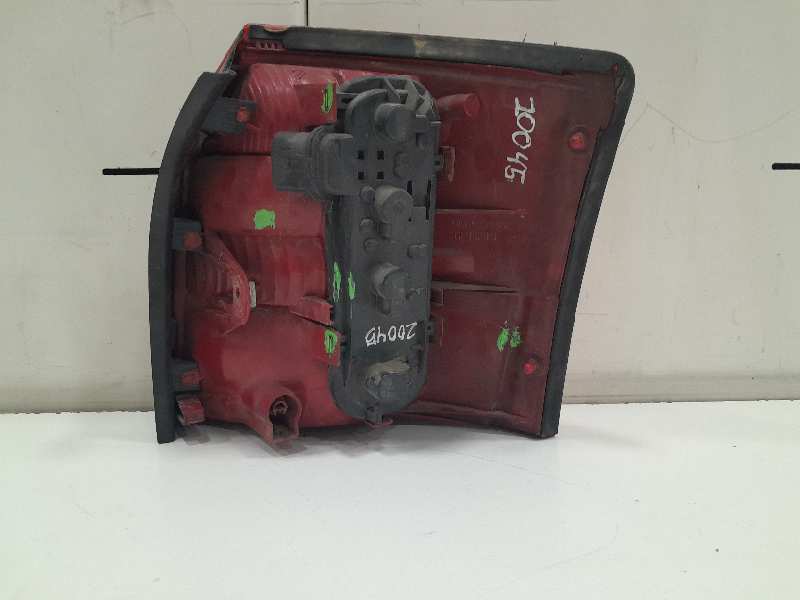 Piloto trasero izquierdo audi a4 avant 1.9 tdi