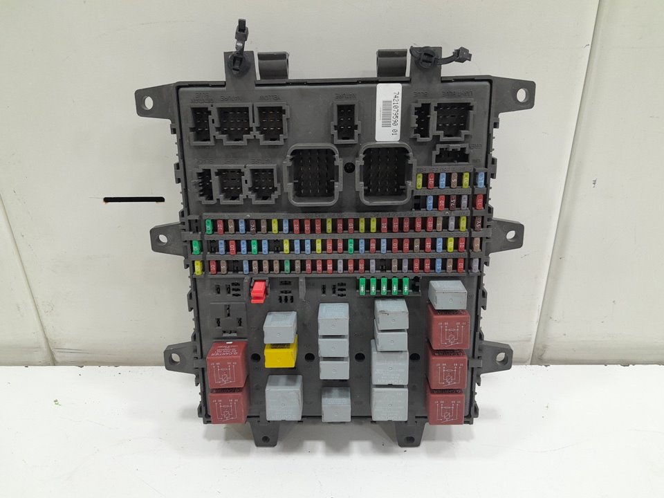 Caja reles / fusibles renault midlum dxi5 euro 4   