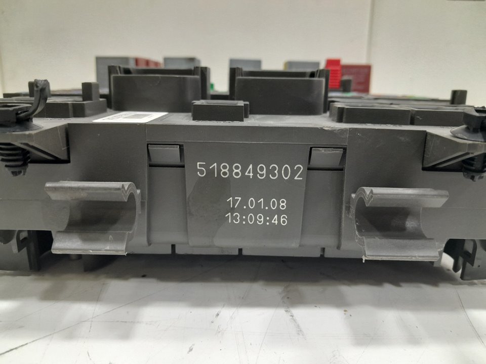 Caja reles / fusibles renault midlum dxi5 euro 4   