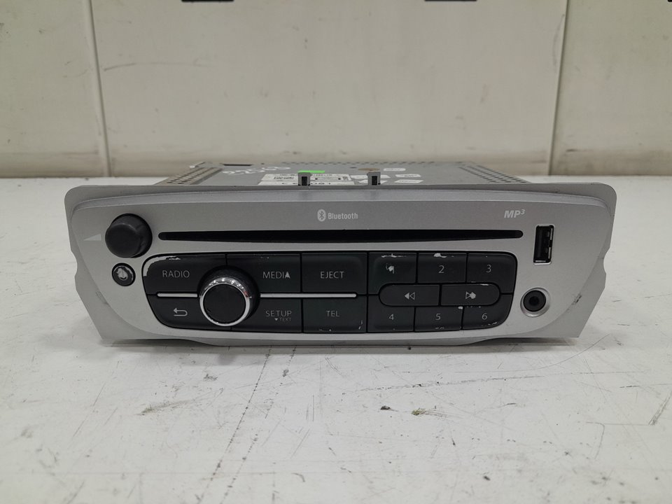 Sistema audio / radio cd renault megane iii fastback 1.5 dci (bz09 bz0d)