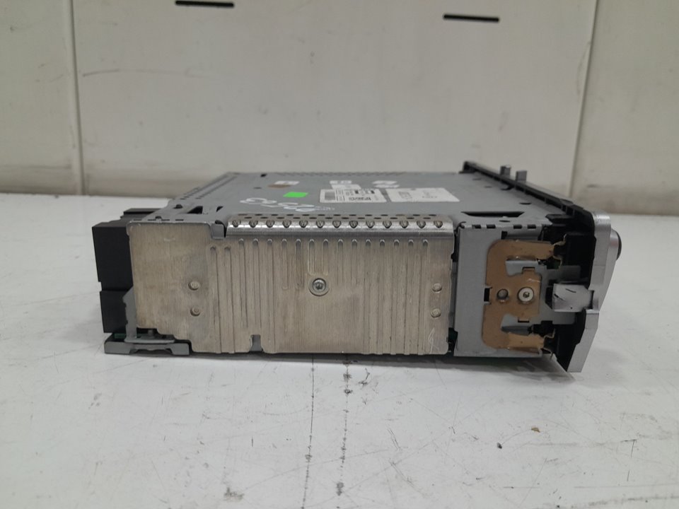 Sistema audio / radio cd renault megane iii fastback 1.5 dci (bz09 bz0d)