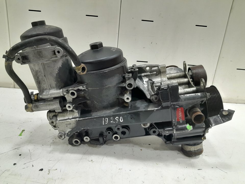 Soporte enfriador aceite motor renault premium distribution f