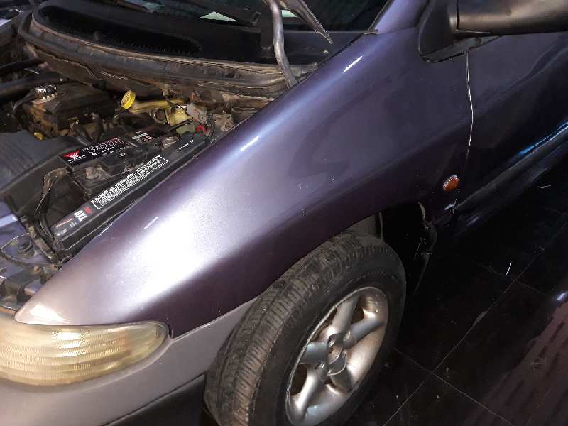 Aleta delantera izquierda chrysler voyager  grand voyager iii 2.5 td
