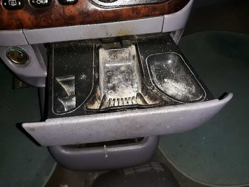 Cenicero chrysler voyager  grand voyager iii 2.5 td