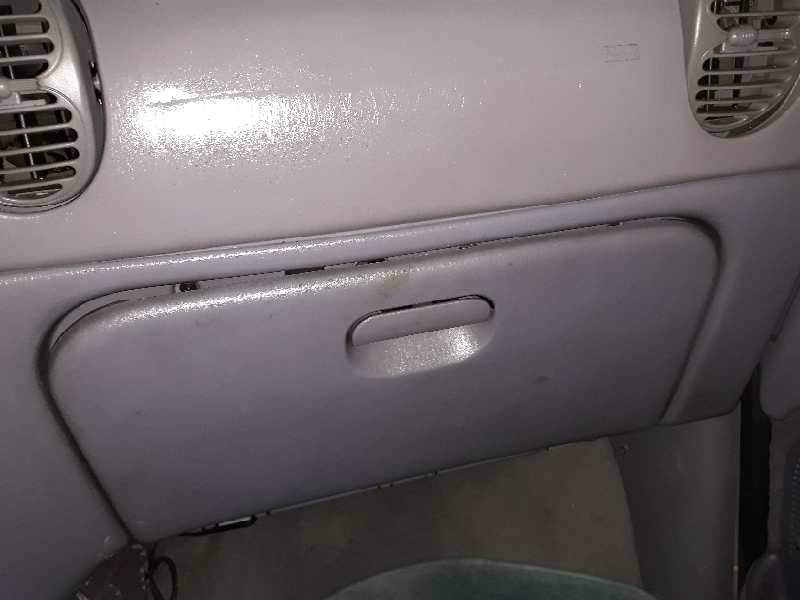 Guantera chrysler voyager  grand voyager iii 2.5 td