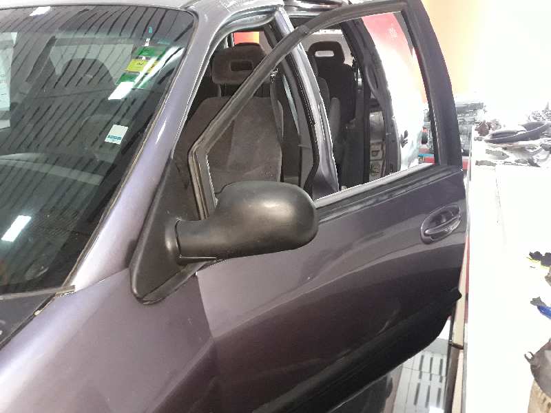 Puerta delantera izquierda chrysler voyager  grand voyager iii 2.5 td