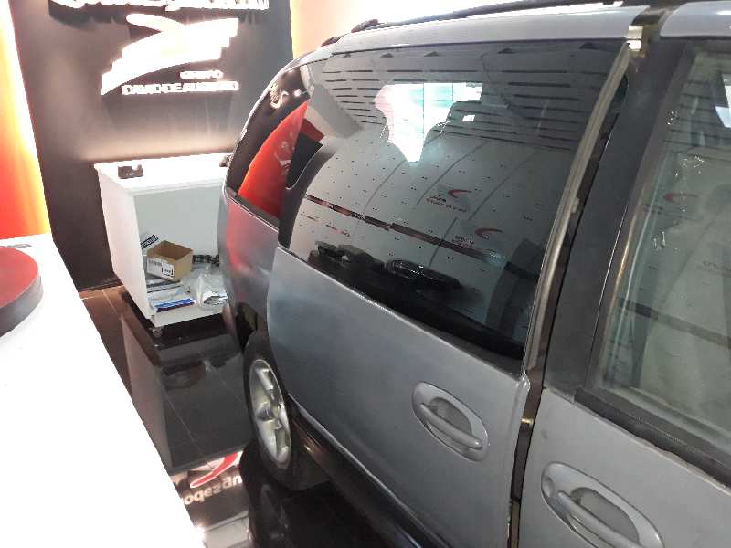 Puerta trasera derecha chrysler voyager  grand voyager iii 2.5 td
