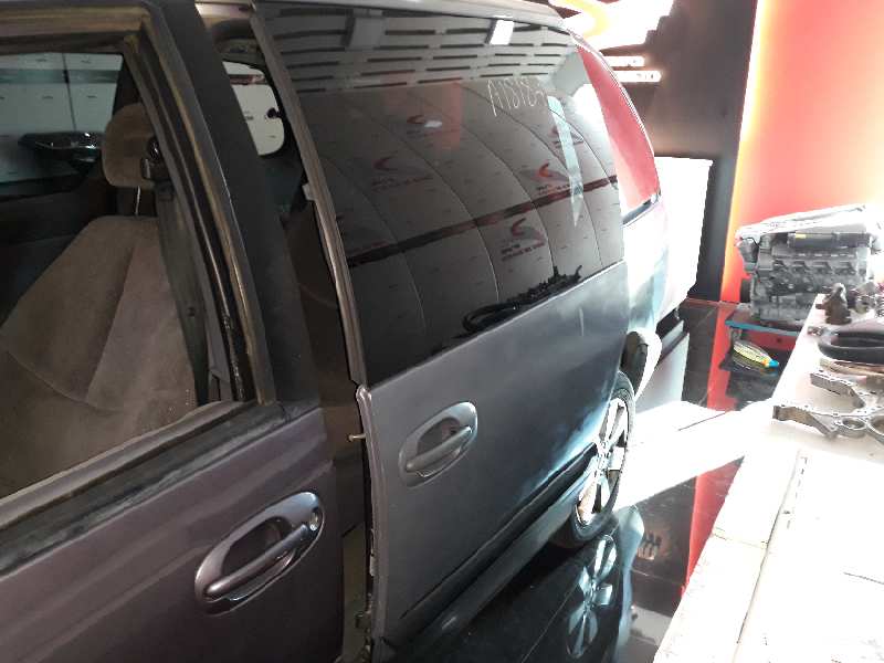 Puerta trasera izquierda chrysler voyager  grand voyager iii 2.5 td