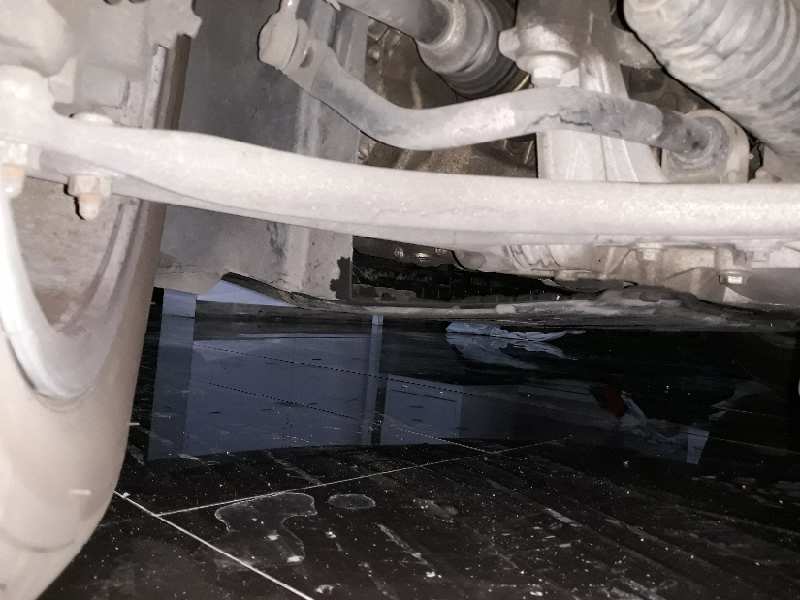Brazo suspension superior delantero izquierdo volkswagen passat variant (3c5