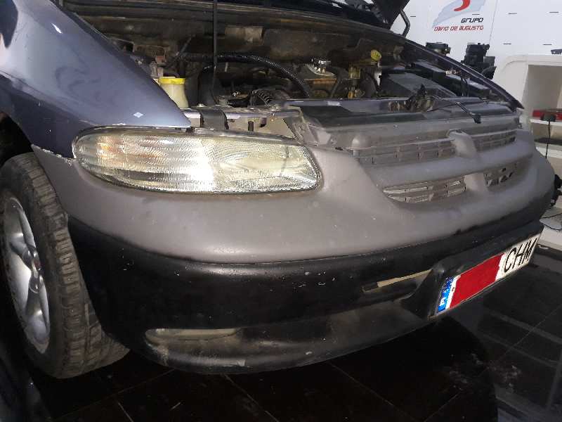 Paragolpes delantero chrysler voyager  grand voyager iii 2.5 td