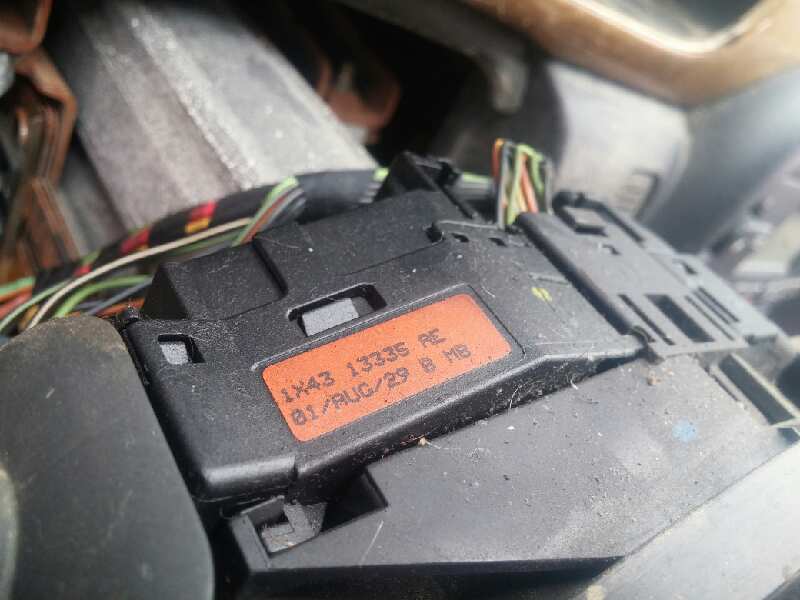 Mando intermitentes jaguar x-type 2.5 v6 a las 4 ruedas