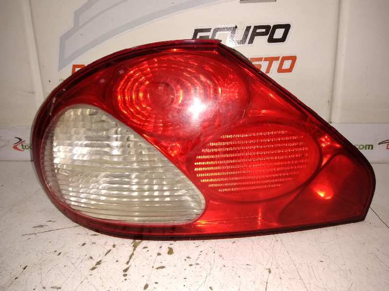 Piloto trasero izquierdo jaguar x-type 2.5 v6 a las 4 ruedas