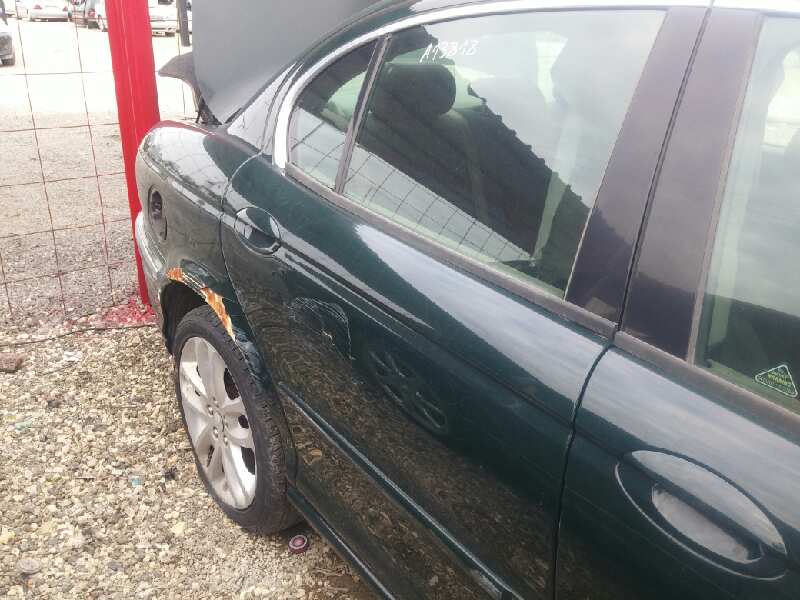 Puerta trasera derecha jaguar x-type 2.5 v6 a las 4 ruedas