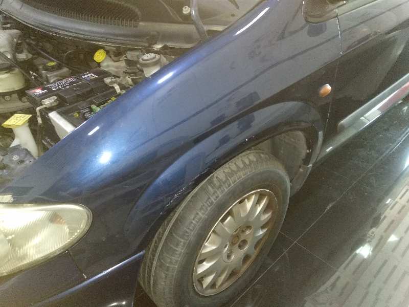 Aleta delantera izquierda chrysler voyager iv 2.4