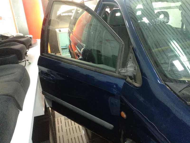 Puerta delantera derecha chrysler voyager iv 2.4