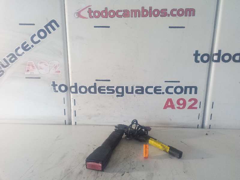 Anclaje cinturon delantero derecho ford focus ii 1.6 tdci