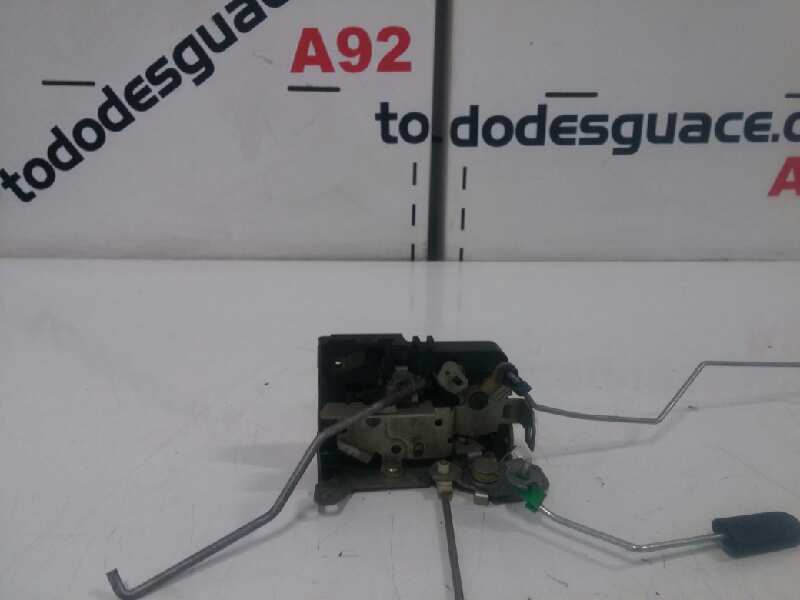 Cerradura puerta delantera derecha iveco daily caja cerrada (2006