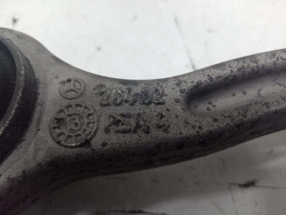 Brazo suspension inferior trasero derecho mercedes-benz clase c c 200 cdi (204.001)