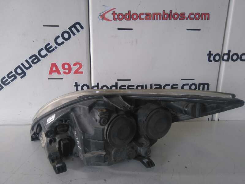 Faro derecho ford focus iii 