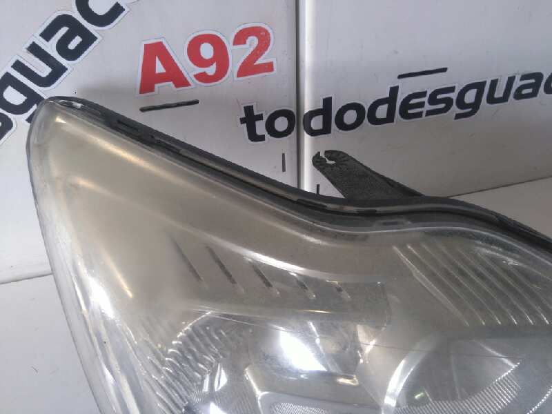 Faro derecho ford focus iii 