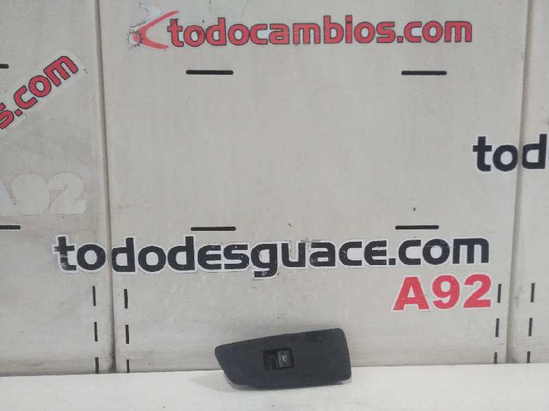 Mando elevalunas delantero derecho bmw 1 116 d