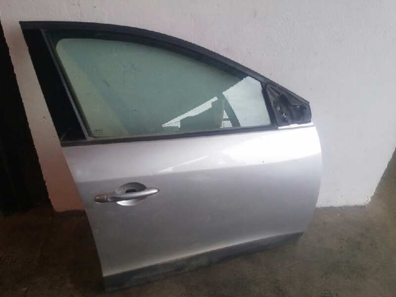 Puerta delantera derecha renault megane iii fastback 