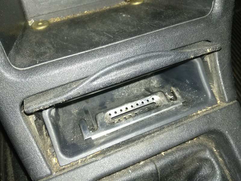 Cenicero peugeot 306 1.9 d
