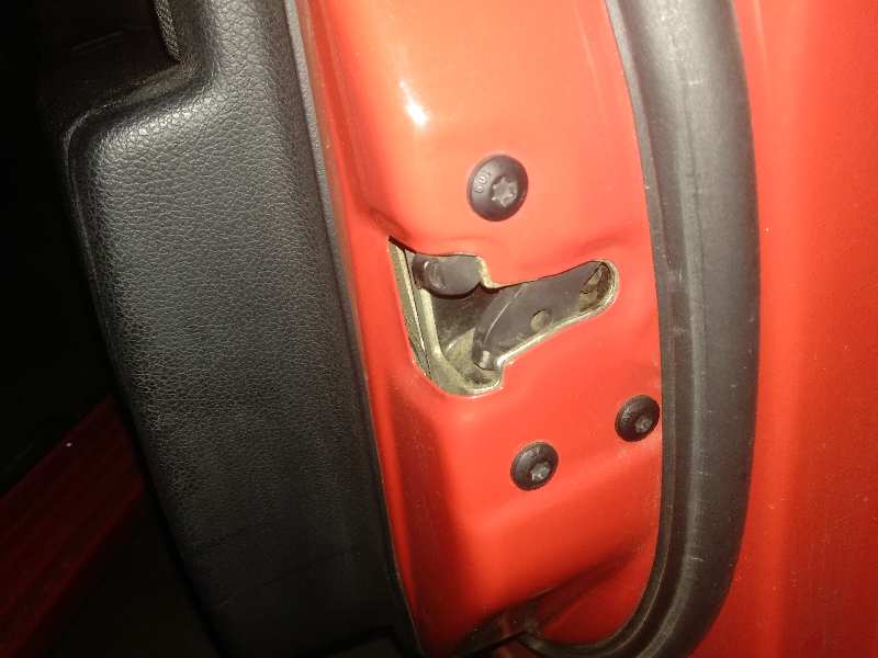 Cerradura puerta delantera derecha ford fiesta v 1.4 16v
