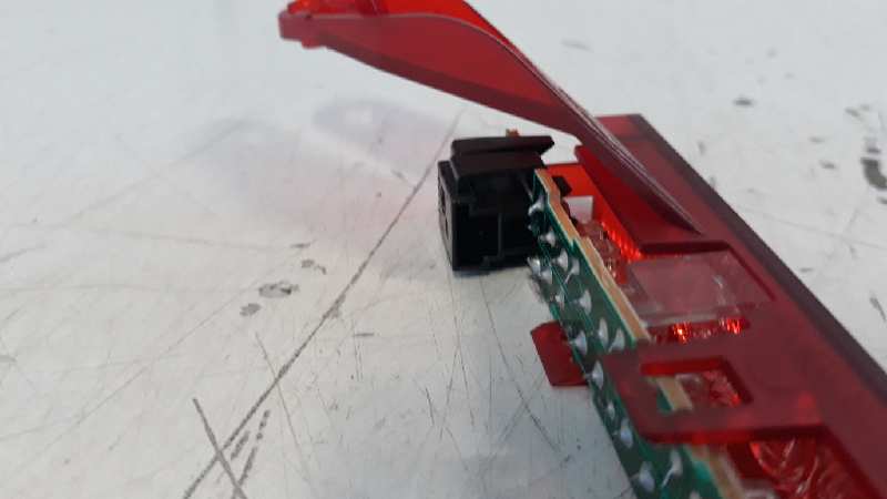 Luz central de freno bmw 1 118 d