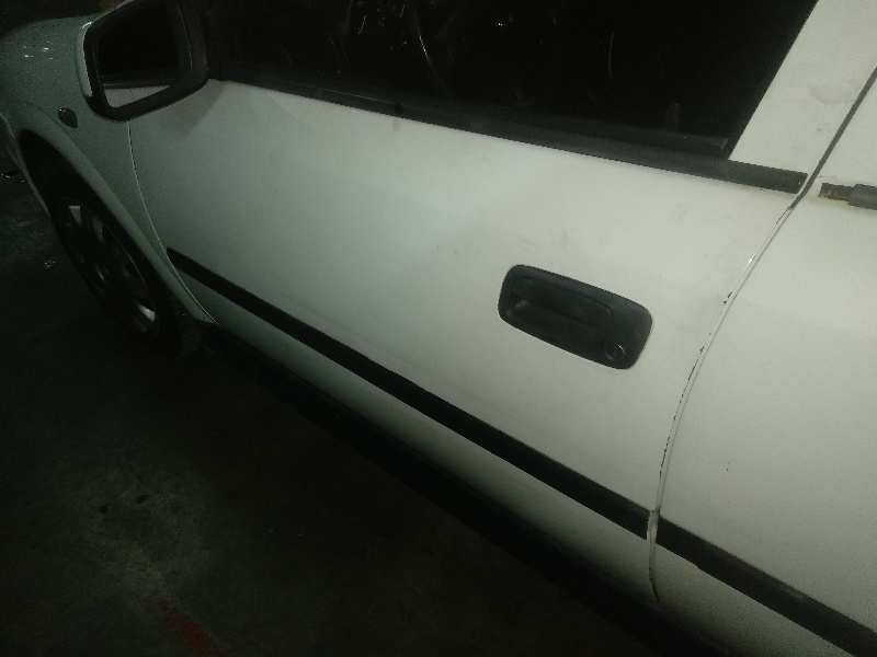 Cerradura puerta delantera izquierda opel astra g ranchera familiar 1.6 16v (f35)