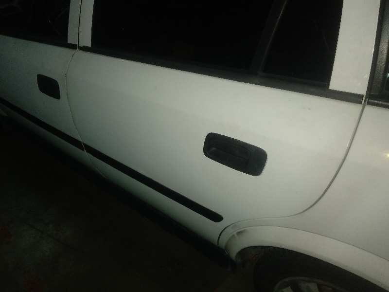 Cerradura puerta trasera izquierda opel astra g ranchera familiar 1.6 16v (f35)