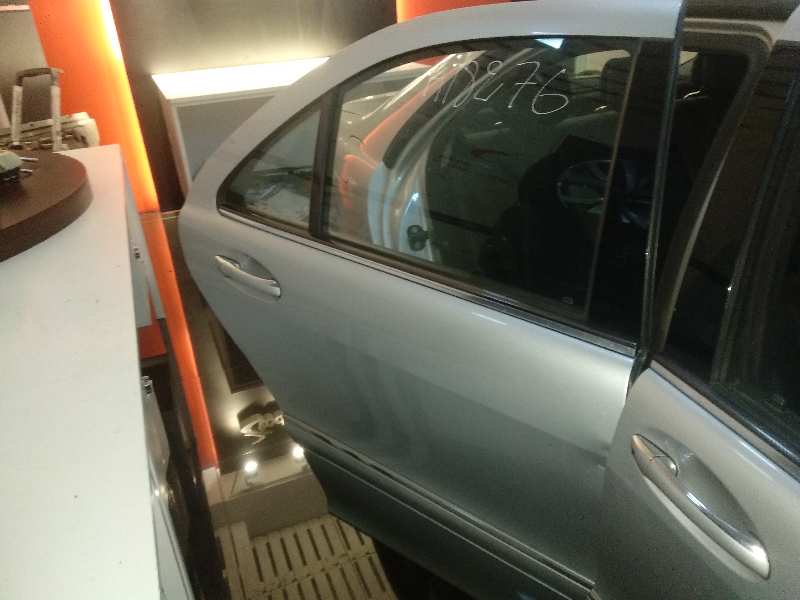 Puerta trasera derecha mercedes-benz clase s s 400 cdi (220.028 220.128)