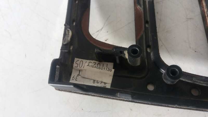 Carcasa central de radio mercedes-benz clase m ml 320 cdi 4matic (164.122)