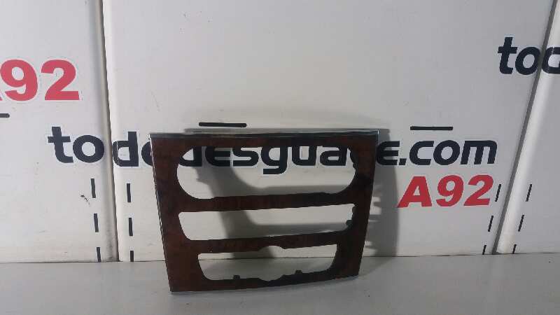 Carcasa central de radio mercedes-benz clase m ml 320 cdi 4matic (164.122)