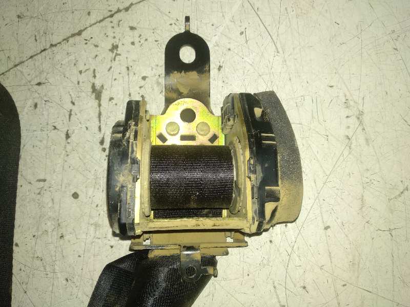 Cinturon seguridad trasero derecho nissan terrano ii 2.7 td 4wd