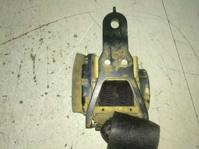 Cinturon seguridad trasero derecho nissan terrano ii 2.7 td 4wd