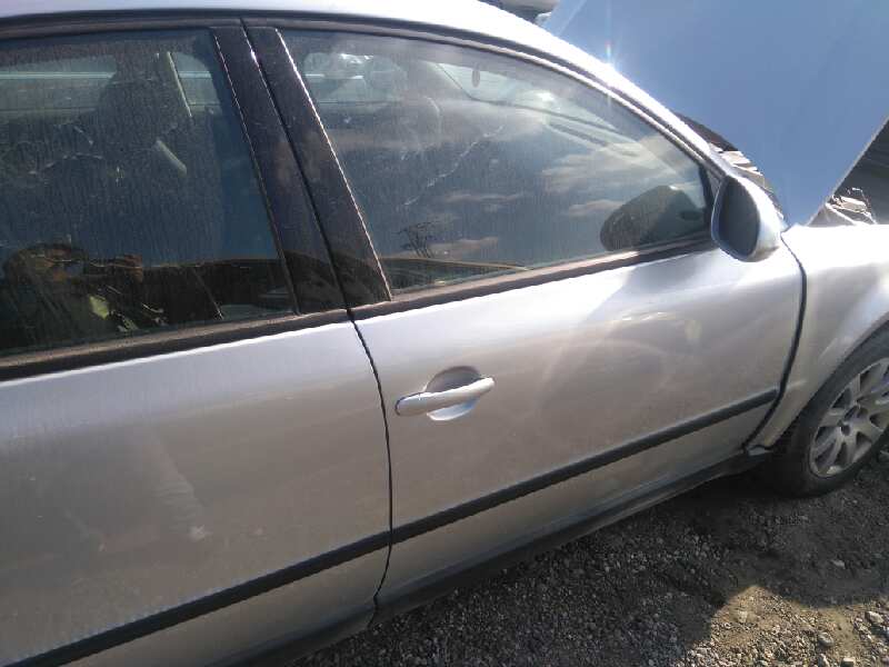 Cerradura puerta delantera derecha volkswagen passat berlina (3b3