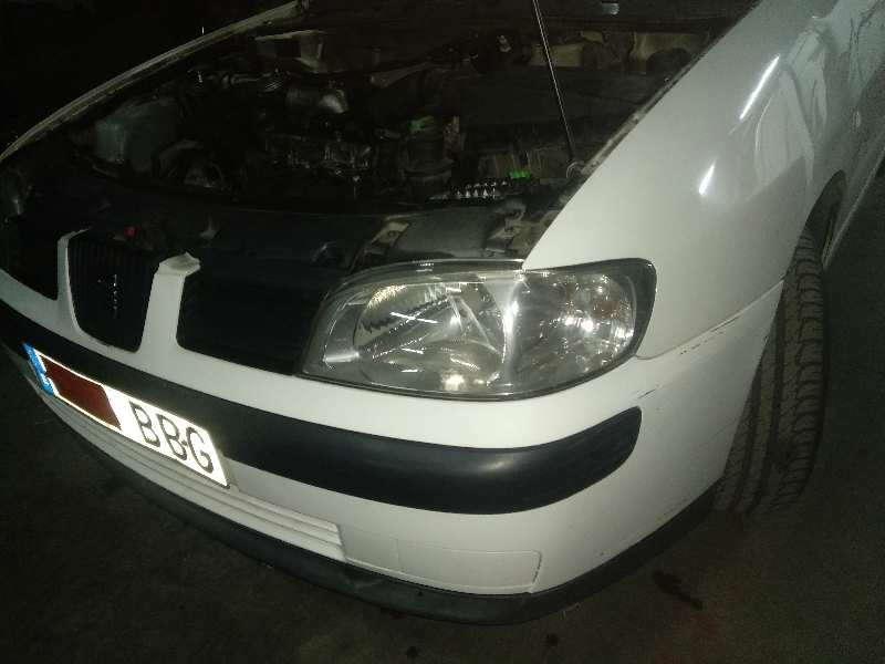 Faro izquierdo seat cordoba 1.9 tdi