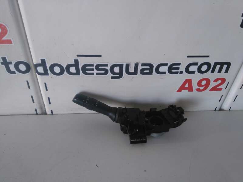 Mando intermitentes toyota auris 1.4 d4d (nde150_)