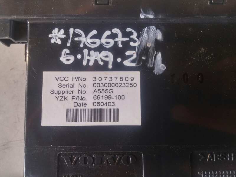 Display central volvo s40 ii 2.0 d