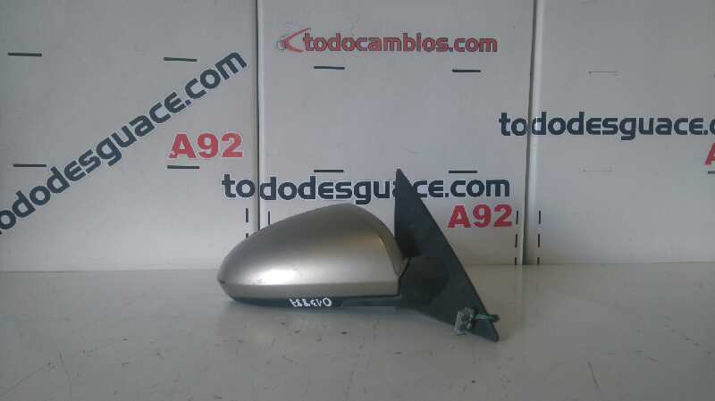 Retrovisor derecho electrico nissan primera 2.0