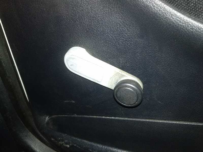 Maneta elevalunas trasera derecha peugeot 306 1.9 d