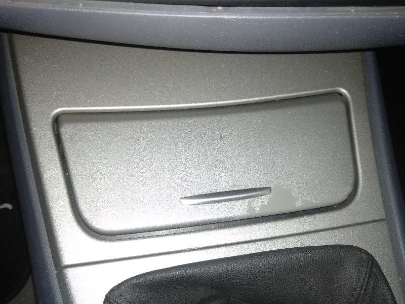 Cenicero bmw 1 118 d