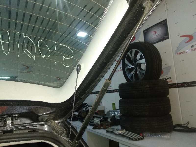 Amortiguadores maletero / porton volkswagen golf iv 1.8 t